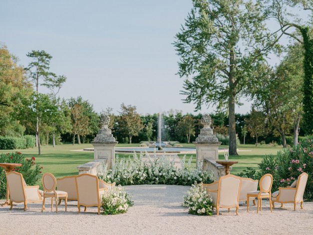 Intimate wedding at Château de Tourreau