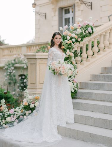 Delicate and poetic wedding in Provence